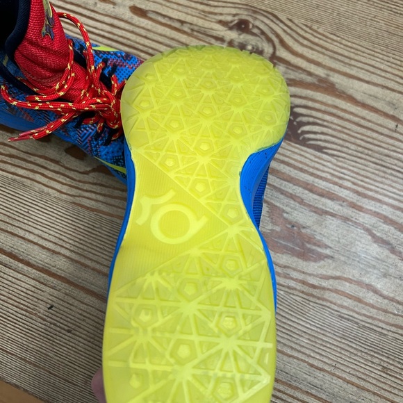 Nike KD 5 Christmas - Picture 2 of 6